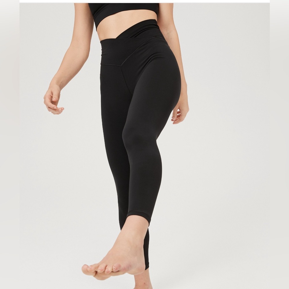 Aerie Black Real Me High waisted Crossover top leggings